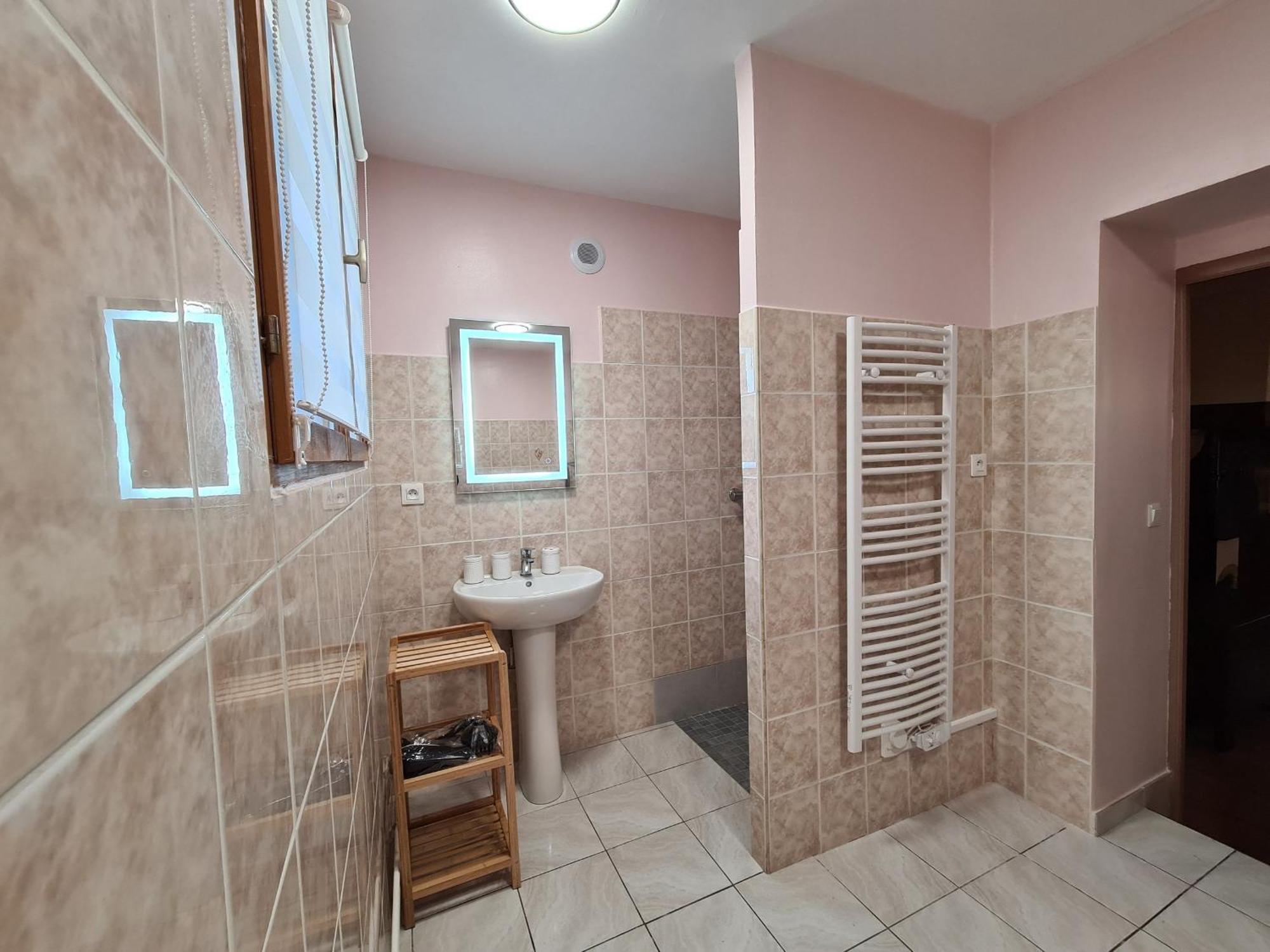 Maison Individuelle Pres De La Chatre, Jardin Prive, Jacuzzi - Fr-1-591-629 La Berthenoux Экстерьер фото